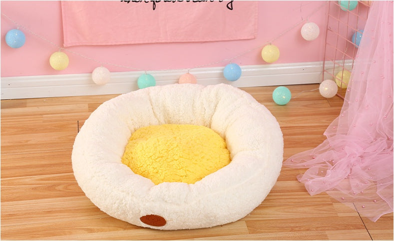 Egg Yolk Kennel